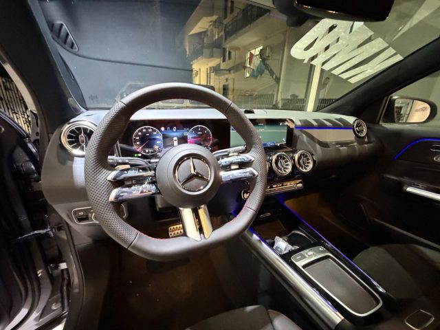 MERCEDES-BENZ GLA 200 usata, con Sensori di parcheggio anteriori