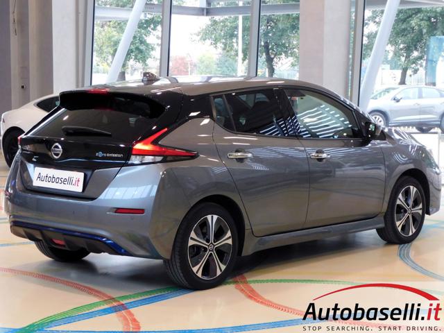 NISSAN Leaf usata, con Park Distance Control
