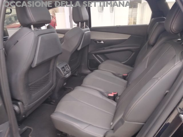 PEUGEOT 5008 usata, con Autoradio digitale