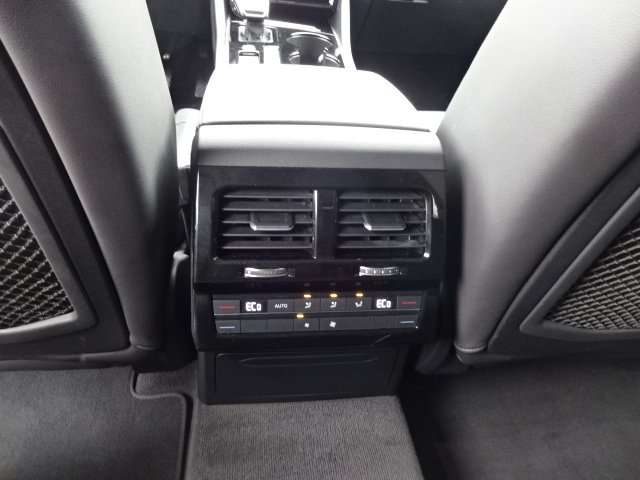 VOLKSWAGEN Touareg usata, con Fendinebbia