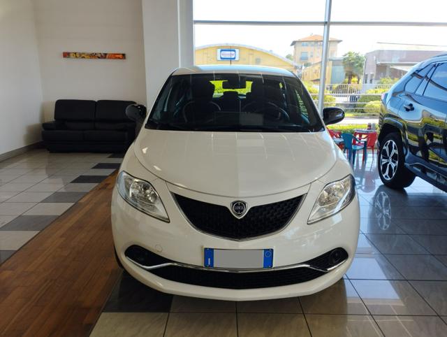 LANCIA Ypsilon usata, con Airbag