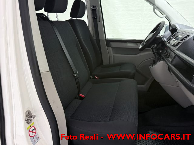 VOLKSWAGEN Caravelle usata, con Boardcomputer