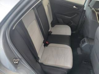 VOLKSWAGEN T-Roc usata, con MP3