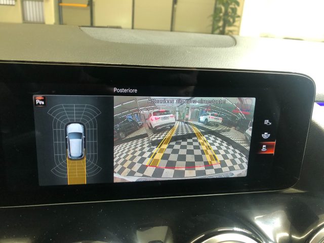 MERCEDES-BENZ GLA 200 usata, con Specchietti laterali elettrici