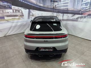 PORSCHE Cayenne usata, con Autoradio