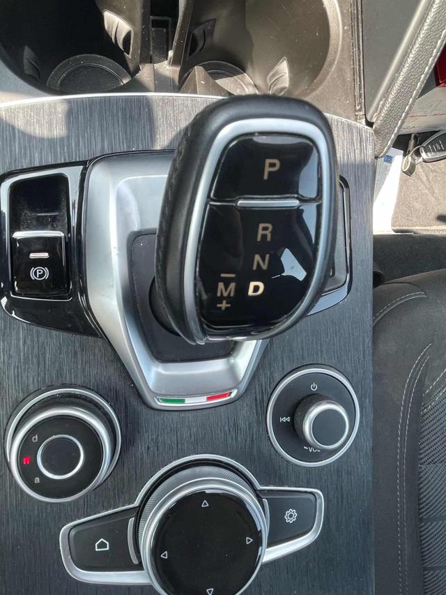 ALFA ROMEO Stelvio usata, con Alzacristalli elettrici