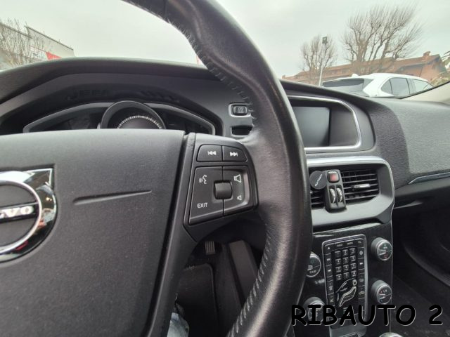 VOLVO V40 usata, con Airbag