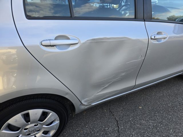 TOYOTA Yaris usata, con Airbag