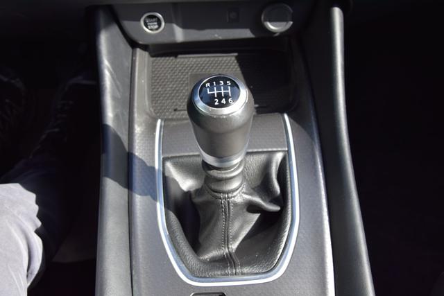 NISSAN Qashqai usata, con Fari LED