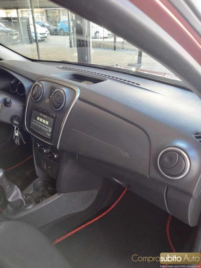 DACIA Sandero usata, con Specchietti laterali elettrici
