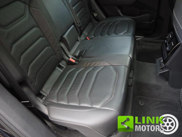 VOLKSWAGEN Touareg usata 46