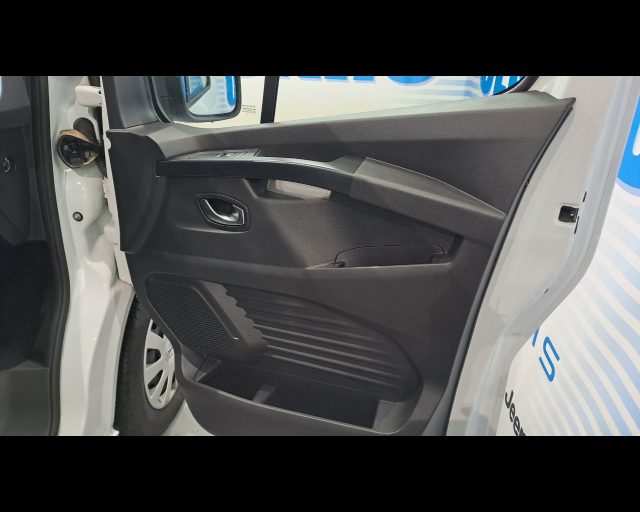 NISSAN Primastar usata 25