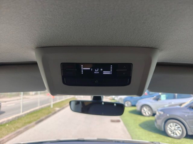 VOLKSWAGEN Transporter usata 23