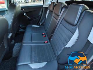 PEUGEOT 2008 usata, con Vetri oscurati
