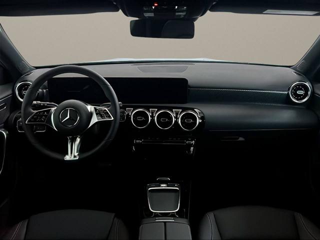 MERCEDES-BENZ A 180 usata, con Cronologia tagliandi