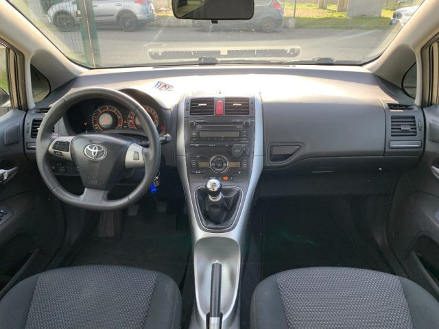 TOYOTA Auris usata, con ESP