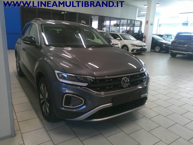 VOLKSWAGEN T-Roc usata, con USB