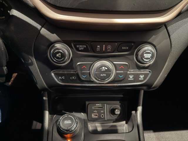 JEEP Cherokee usata, con Specchietti laterali elettrici