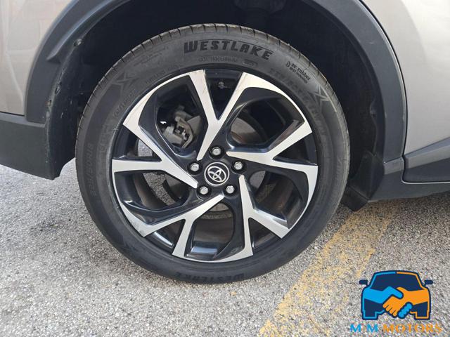 TOYOTA C-HR usata 29