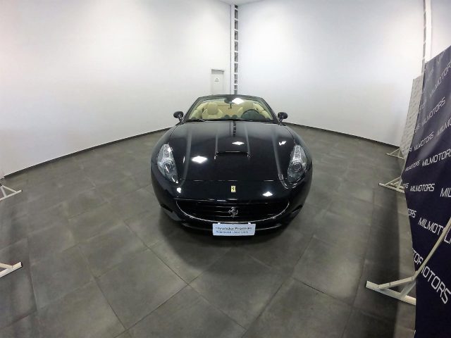 FERRARI California usata 24
