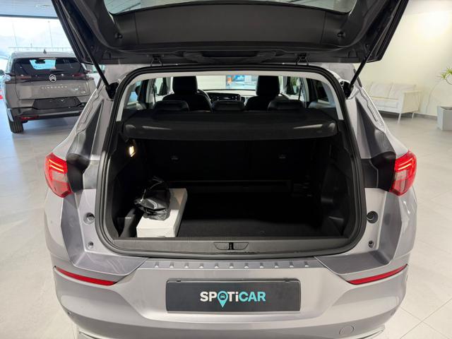 OPEL Grandland usata, con Volante in pelle