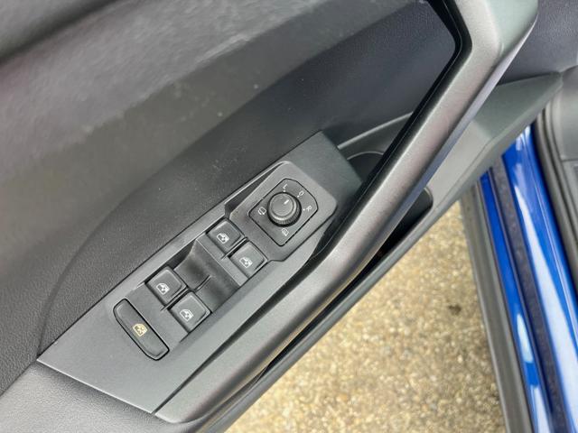 VOLKSWAGEN T-Cross usata, con Alzacristalli elettrici