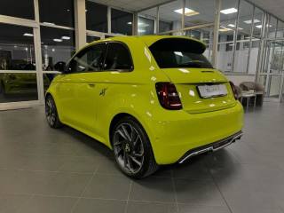 ABARTH 500e usata, con Autoradio
