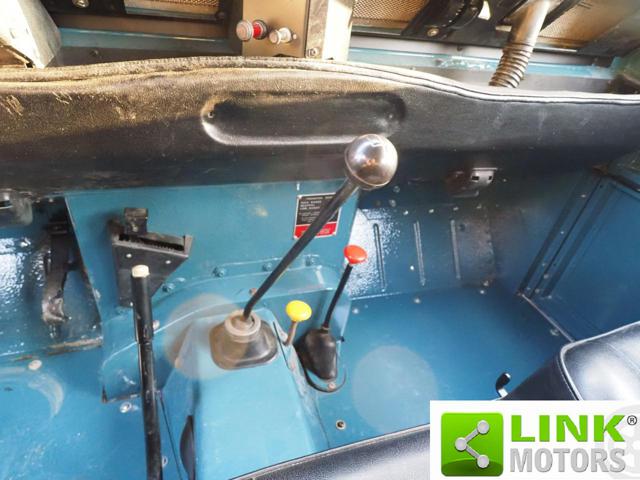 LAND ROVER Defender usata 24