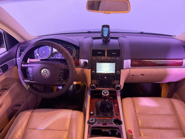 VOLKSWAGEN Touareg usata 12