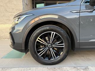 VOLKSWAGEN Tiguan usata, con Sensori di parcheggio anteriori