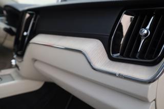 VOLVO XC60 usata, con Sistema di navigazione
