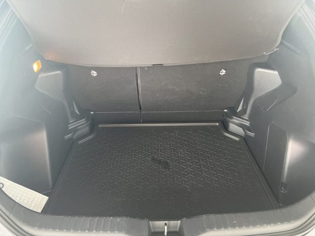 TOYOTA Yaris Cross usata 12
