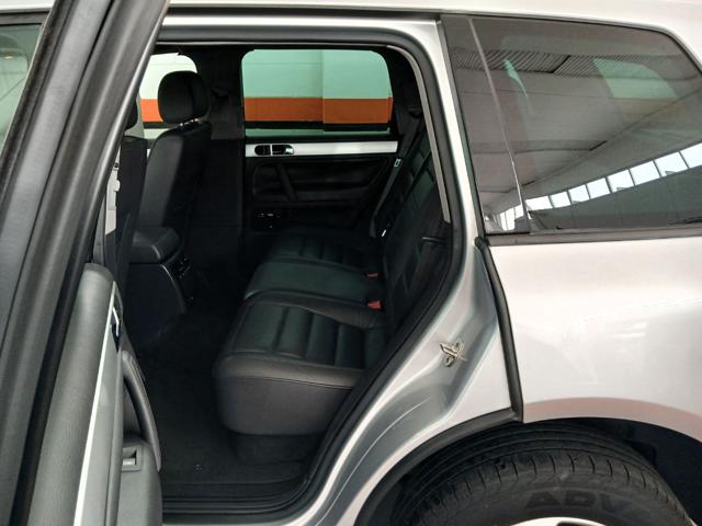 VOLKSWAGEN Touareg usata, con Airbag testa