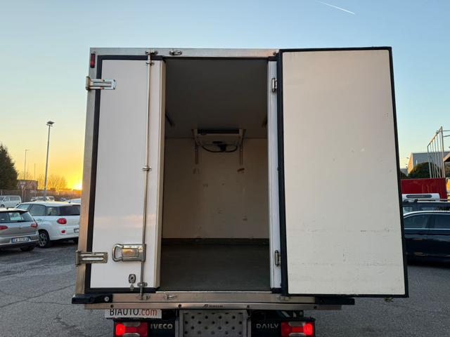IVECO Daily usata, con Sistema lavafari