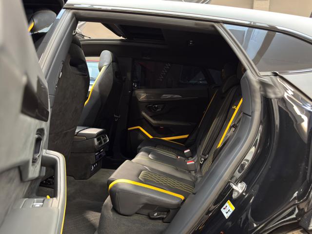 LAMBORGHINI Urus usata, con Sedile posteriore sdoppiato