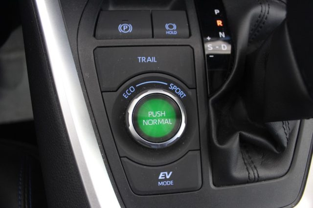 TOYOTA RAV 4 usata, con Riconoscimento dei segnali stradali