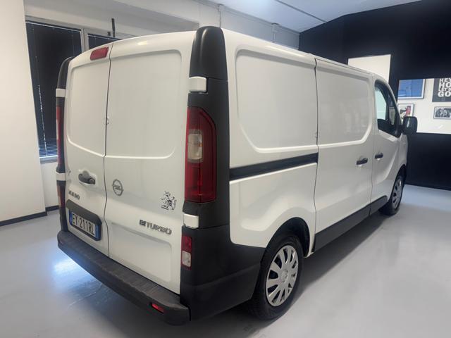 OPEL Vivaro usata, con Autoradio