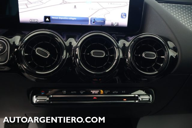 MERCEDES-BENZ GLA 180 usata, con Filtro antiparticolato