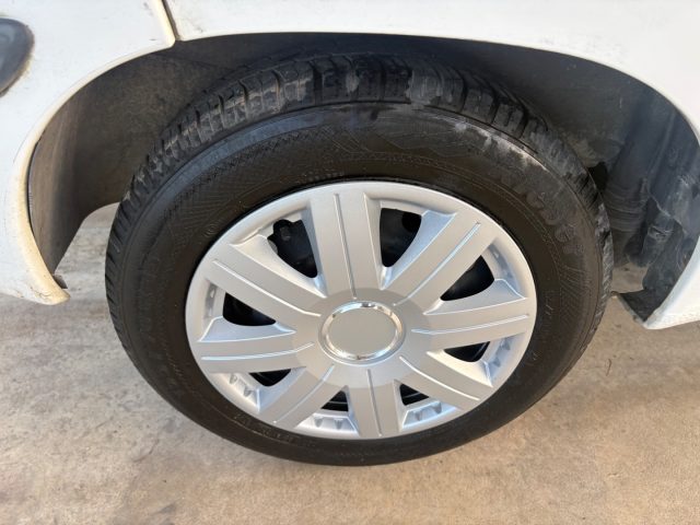 PEUGEOT 106 usata 18