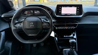 PEUGEOT 2008 usata, con Park Distance Control