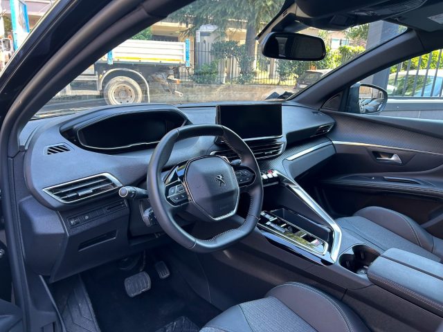 PEUGEOT 5008 usata, con Cerchi in lega