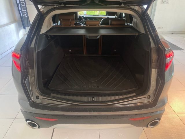 ALFA ROMEO Stelvio usata, con Boardcomputer