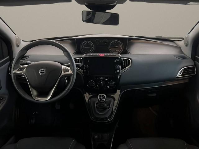 LANCIA Ypsilon usata, con Fendinebbia