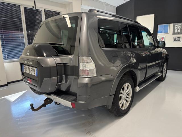 MITSUBISHI Pajero usata, con Airbag
