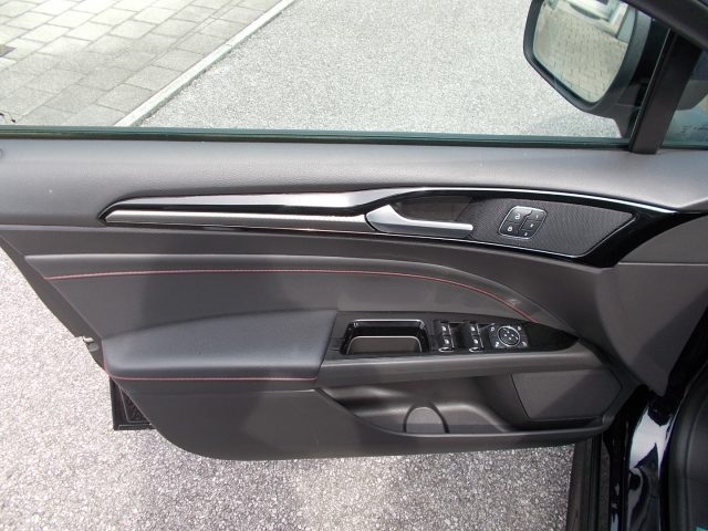 FORD Mondeo usata, con Fendinebbia