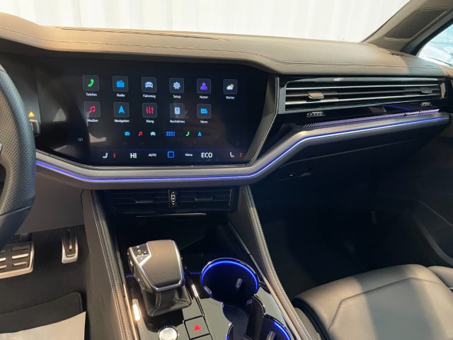 VOLKSWAGEN Touareg usata, con Boardcomputer