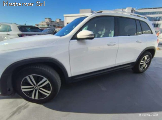 MERCEDES-BENZ GLB 180 usata, con Volante in pelle
