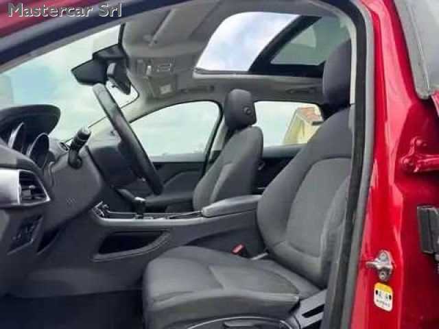 JAGUAR F-Pace usata, con Autoradio