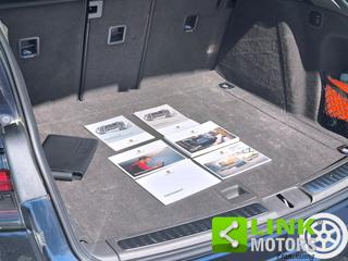 PORSCHE Macan usata, con USB
