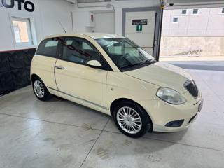 LANCIA Ypsilon usata, con Airbag